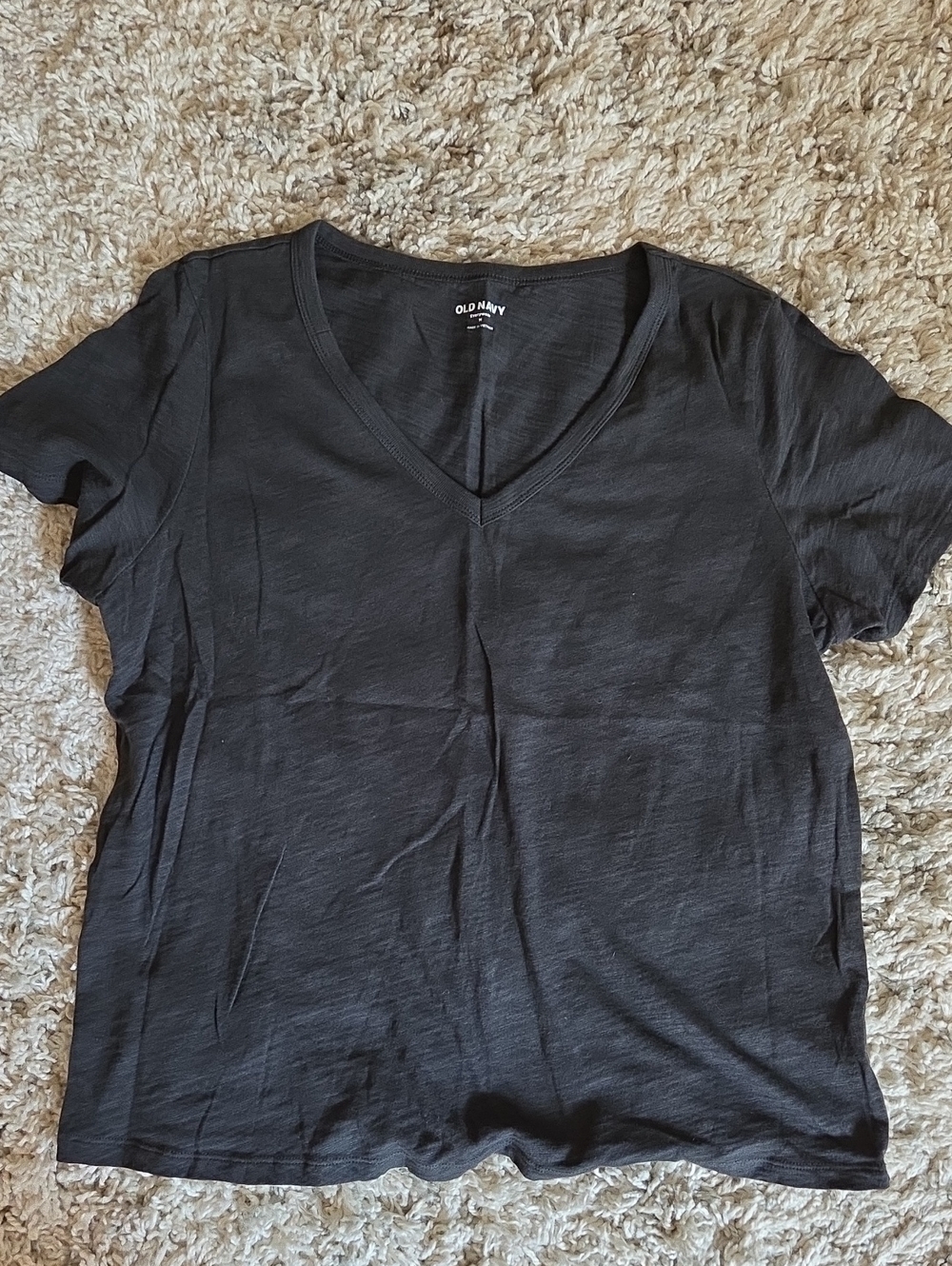 Old Navy Charcoal Gray V-Neck Short Sleeve Tee - Women's